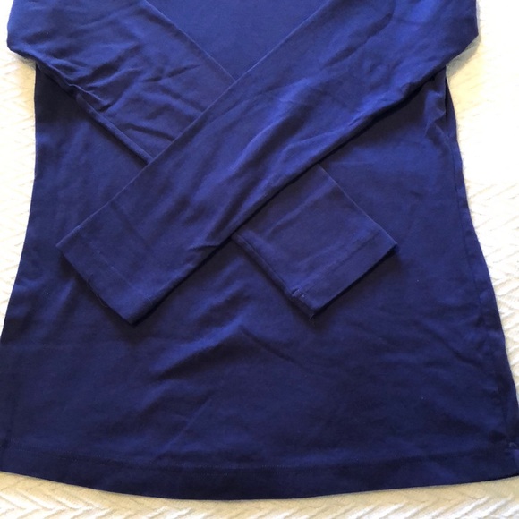 Duluth Trading Co. Longtail V Neck T Shirt - Picture 7 of 7